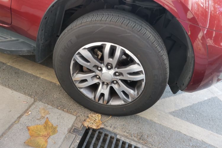 福特 撼路者 2017款 2.0T 汽油自动四驱豪华版 7座车身外观10