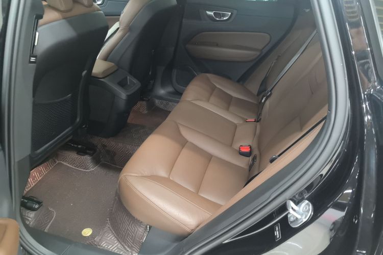 沃尔沃XC60 2024款 B5 四驱智远豪华版中控内饰21