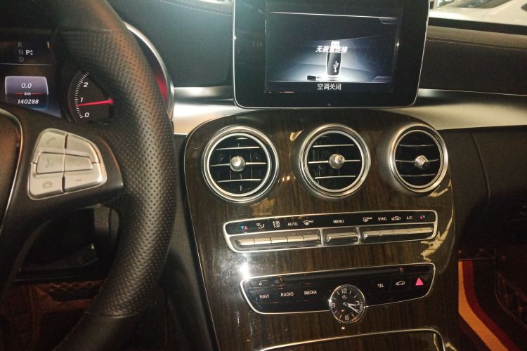 奔驰C级 2016款 C 180 L局部细节16