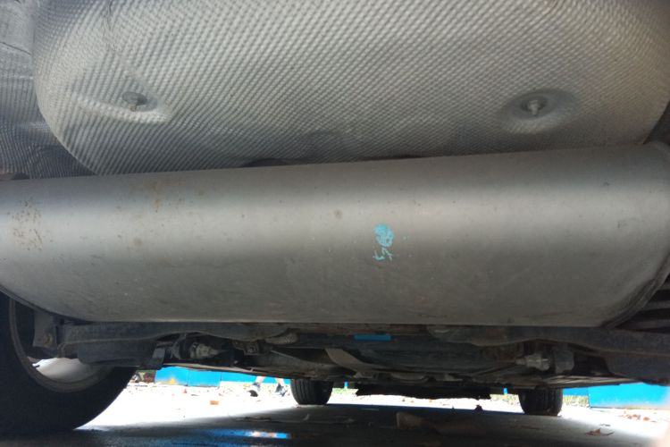 福特 福克斯 2015款 三厢 1.6L 手动舒适型局部细节9009