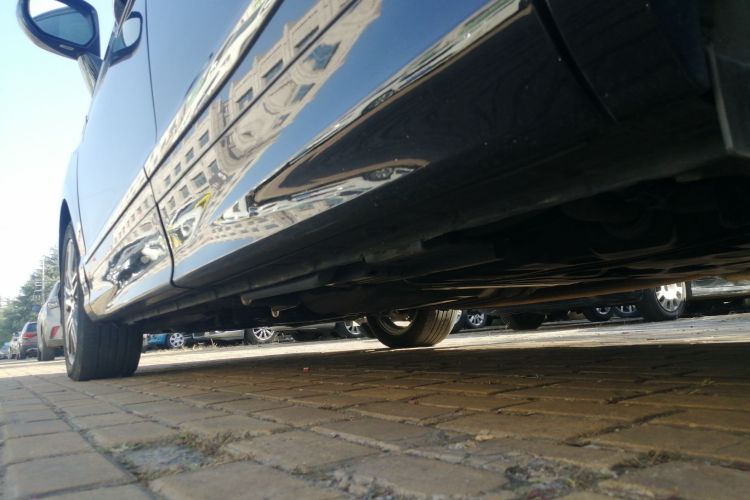 本田 艾力绅 2019款 2.0L 混动豪华版局部细节9002