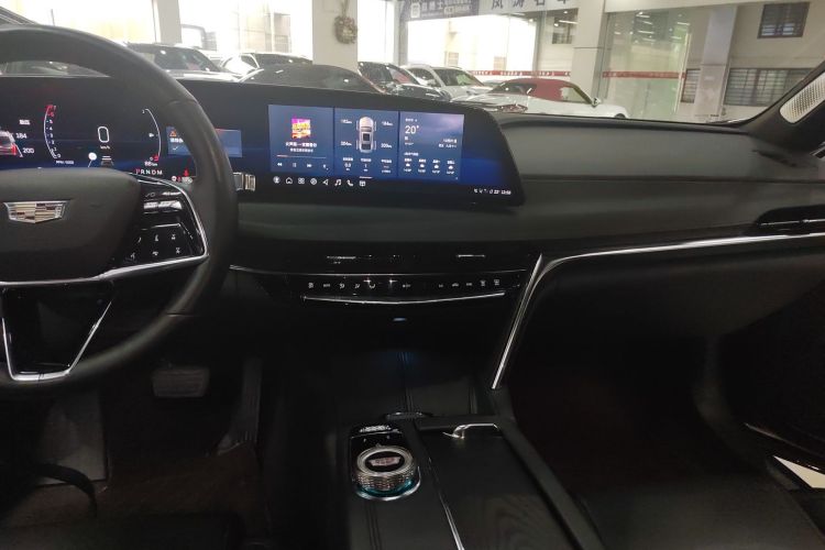 凯迪拉克CT6 2023款 28T 豪华型中控内饰16