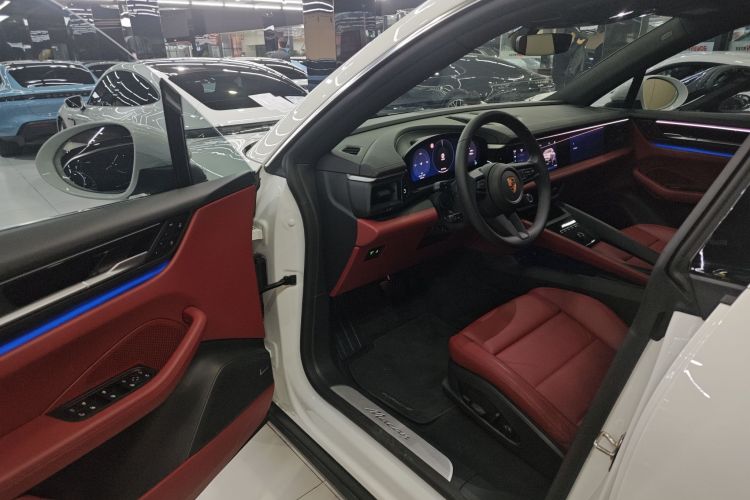 保时捷 Macan新能源 2024款 Macan 长续航版中控内饰20