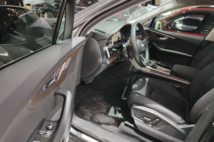 奥迪Q7 2021款 45 TFSI quattro S line运动型中控内饰7003