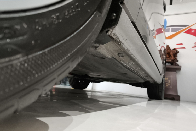 大众 高尔夫 2023款 280TSI DSG Pro 20周年纪念版局部细节9002