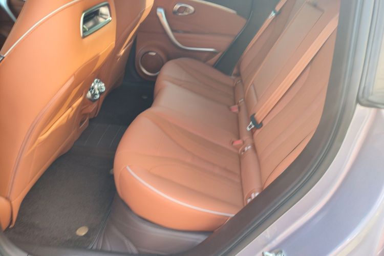 欧拉闪电猫 2022款 555km 尊贵版中控内饰21