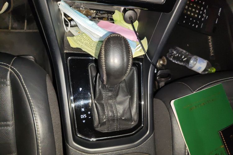 大众 2016款 途安L 280TSI DSG舒雅版中控内饰18