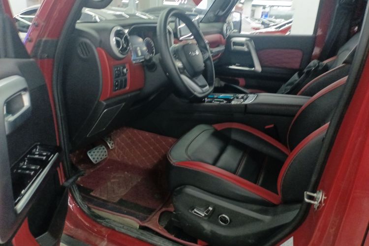 北京BJ40 2019款 PLUS 2.3T 自动四驱尊享版 国VI中控内饰19