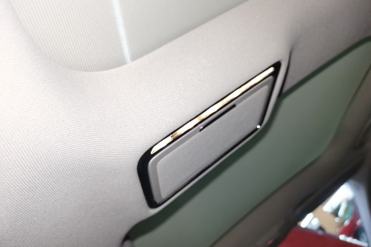 奔驰C级 2019款 改款 C 260 L 运动版局部细节22