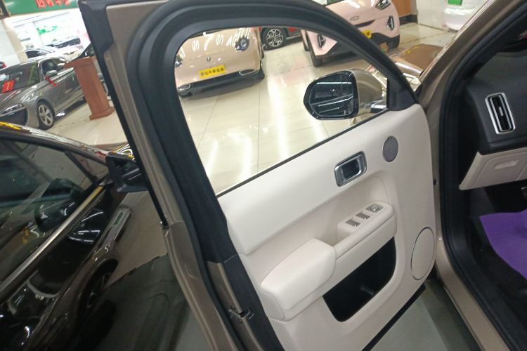 理想汽车 理想L8 2024款 Ultra中控内饰7007