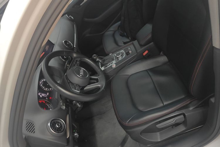 奥迪A3 2020款 改款 Limousine 35 TFSI 进取型 国VI中控内饰19