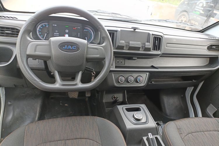 江汽集团 蓝猫 2023款 M1 中创新航 38.64kWh 精英版中控内饰7002