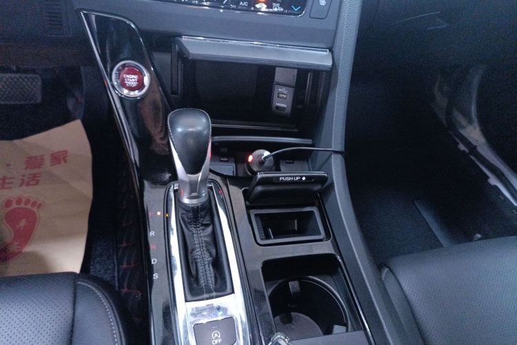 本田 思铂睿 2015款 2.4L 尊贵版中控内饰18