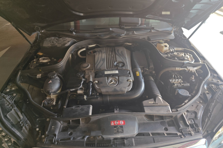 奔驰E级 2014款 E 260 L 豪华型局部细节24