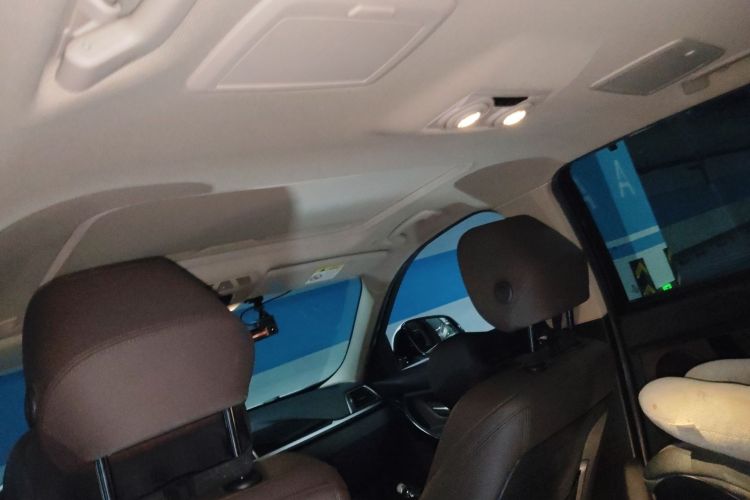 宝马3系 2018款 320Li 领先型M运动套装中控内饰22