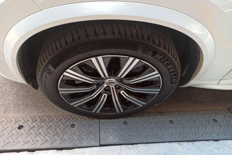 沃尔沃XC90 2021款 B6 智雅豪华版 7座车身外观6007