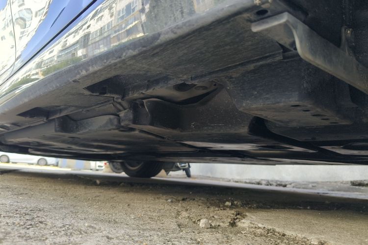 丰田 凯美瑞 2024款 双擎 2.0HGVP 豪华版局部细节9003