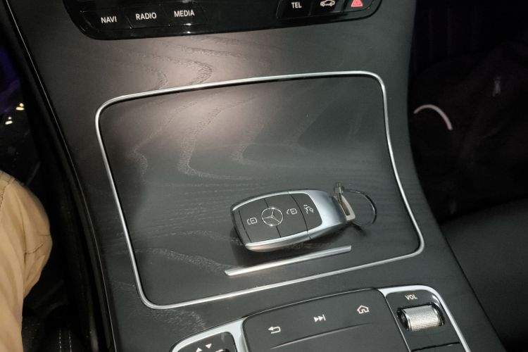 奔驰C级(进口) 2020款 C 260 轿跑车中控内饰11