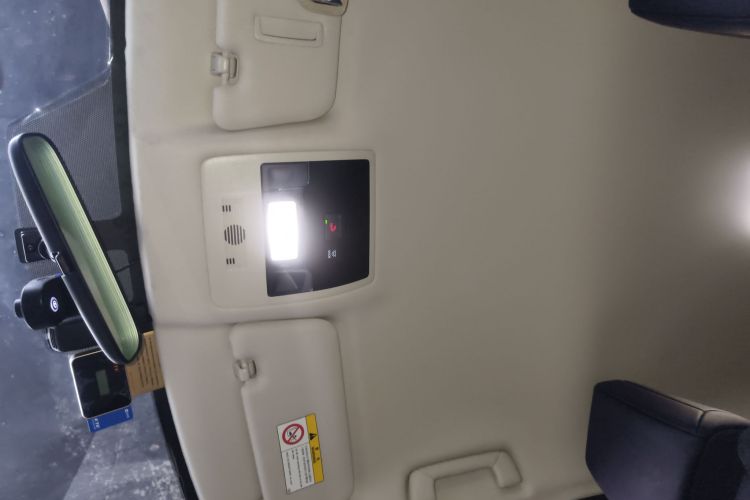 雷克萨斯UX 2020款 260h 探·酷版中控内饰22