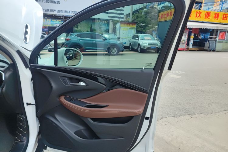 别克 昂科威 2018款 28T 四驱精英型中控内饰42