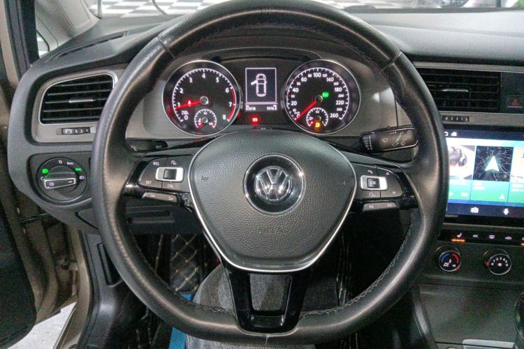 大众 高尔夫 2016款 230TSI 自动豪华型中控内饰13