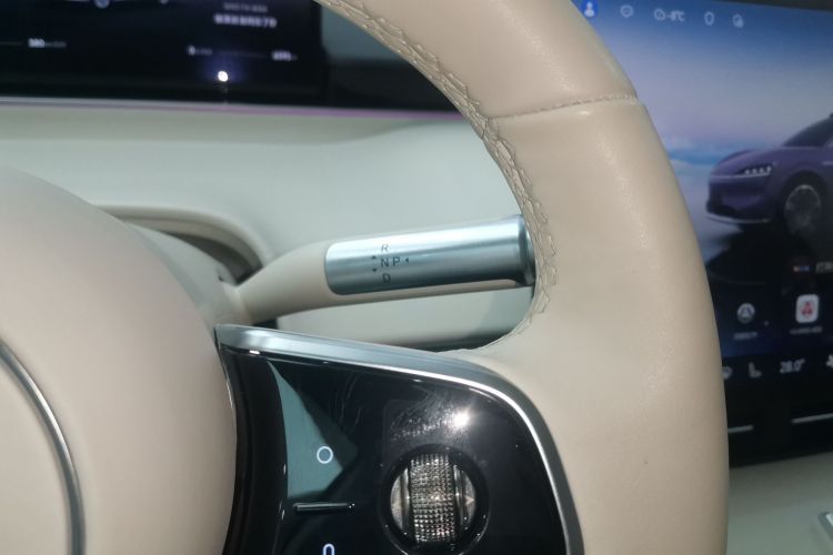 鸿蒙智行 智界R7 2025款 增程 331km Ultra中控内饰18