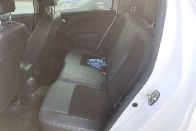 雪铁龙C3-XR 2018款 1.6L 自动先锋型中控内饰21