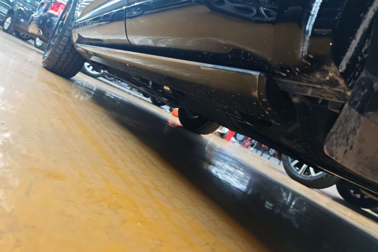 福特 探险者 2024款 2.3T EcoBoost 昆仑巅峰版 6座局部细节9002