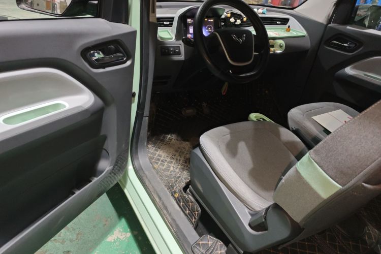 五菱汽车 宏光MINIEV 2021款 马卡龙时尚款 三元锂中控内饰7003