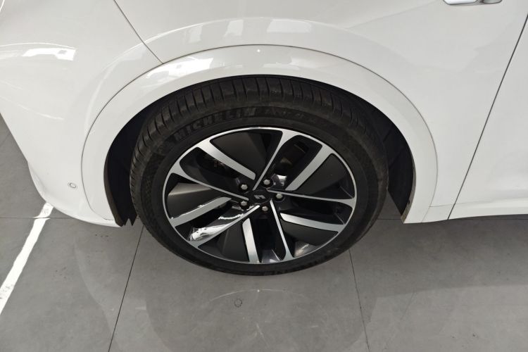 理想汽车 理想L7 2023款 Max车身外观6007