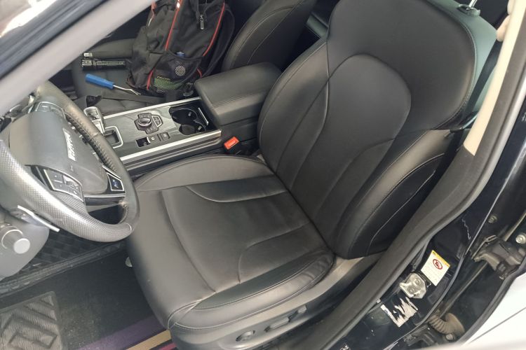 哈弗H6 2018款 蓝标 运动版 1.5T 自动两驱精英型中控内饰19