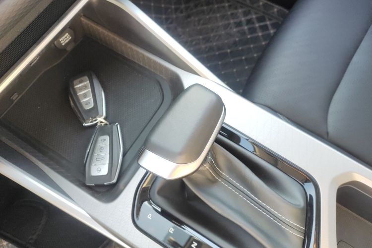 吉利汽车 帝豪 2022款 第4代 1.5L CVT尊贵型中控内饰18