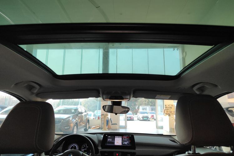 宝马X1新能源 2020款 xDrive30Le 尊享型中控内饰22