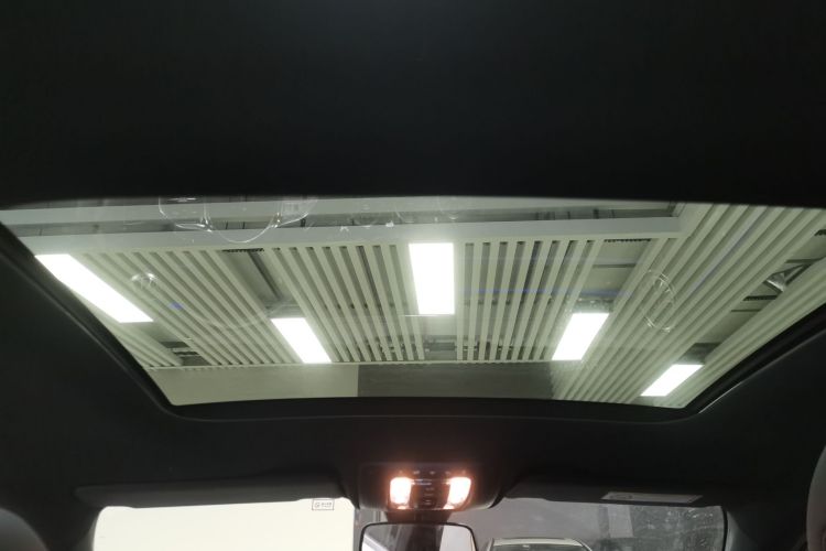 奔驰A级 2022款 改款三 A 200 L 运动轿车时尚型中控内饰22