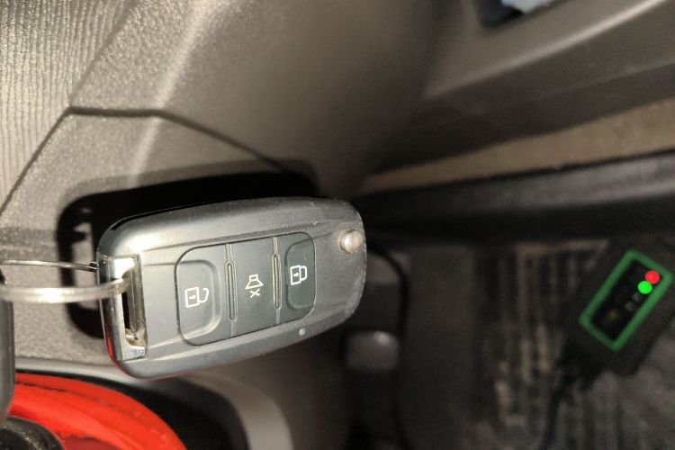 五菱汽车 五菱宏光 2015款 1.2L S 基本型国V中控内饰11