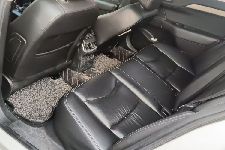 雪铁龙C4L 2016款 1.6T 自动精英型中控内饰21