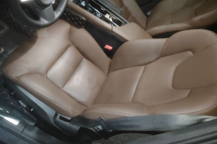 沃尔沃S90 2023款 B5 智逸豪华版中控内饰19