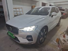 沃尔沃XC60新能源 2024款 T8 插电混动 长续航四驱智雅豪华版