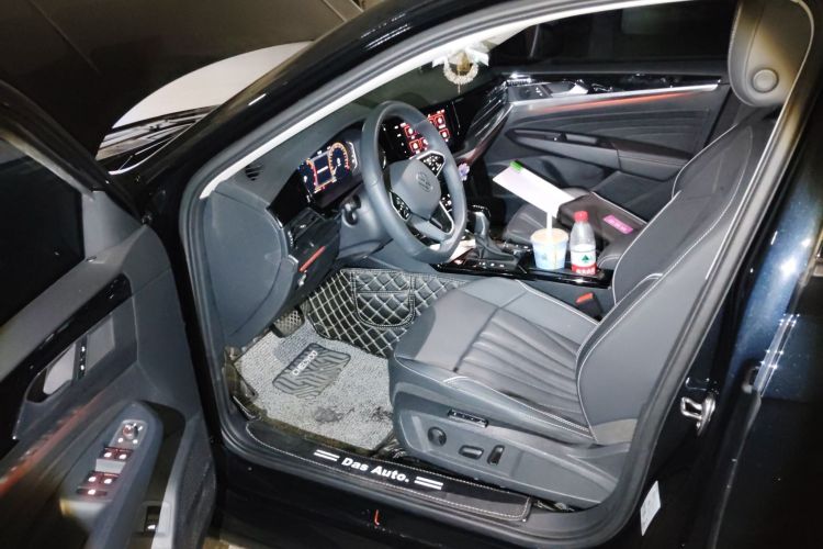 大众 帕萨特 2024款 380TSI 豪华版中控内饰20