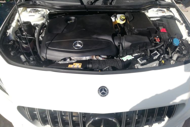 奔驰CLA 2017款 改款 CLA 220 4MATIC机舱底盘24