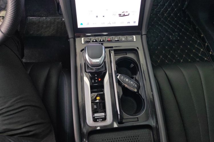 红旗H5 2024款 2.0T 自动智联旗畅版局部细节18