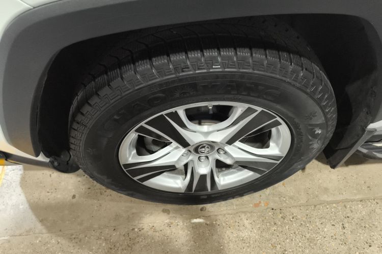 丰田 RAV4荣放 2022款 2.0L CVT两驱都市版车身外观6001