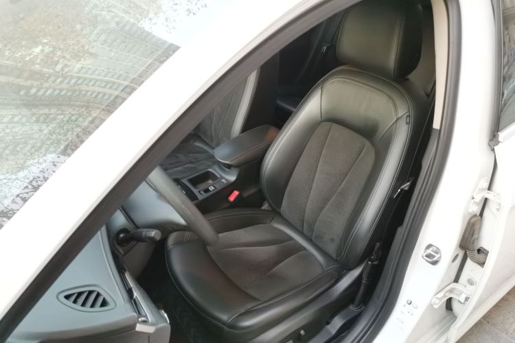 别克 威朗 2019款 三厢 20T 双离合豪华型局部细节19