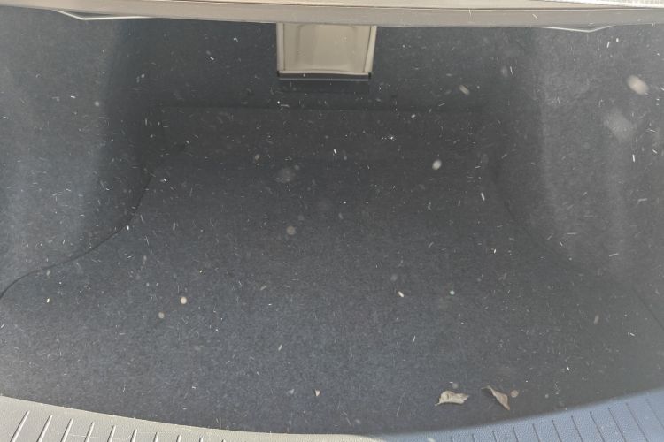 日产 轩逸 2012款 经典 1.6XE 自动舒适版机舱底盘23