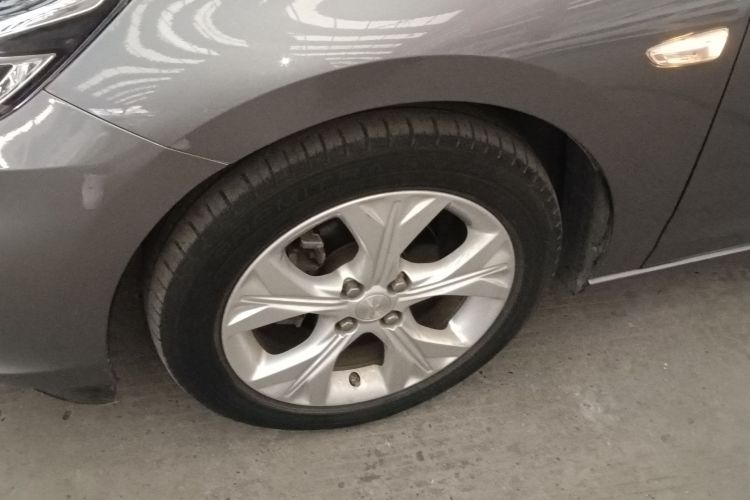 雪佛兰 科沃兹 2020款 325T 自动欣悦版车身外观6007