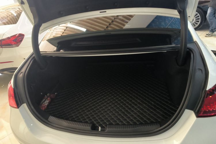 奔驰C级 2023款 C 260 L 运动版机舱底盘23