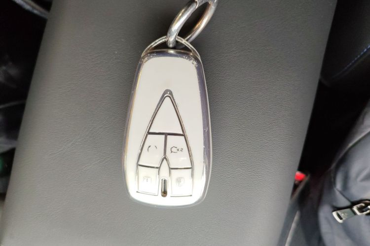 长安 逸达 2023款 蓝鲸NE 1.5T GDI DCT尊享型中控内饰11