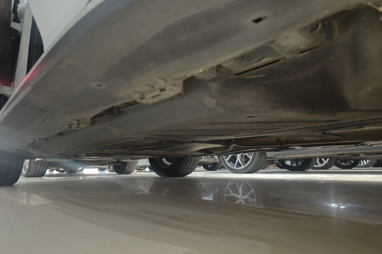 奔驰GLE 2020款 改款 GLE 350 4MATIC 时尚型局部细节9002