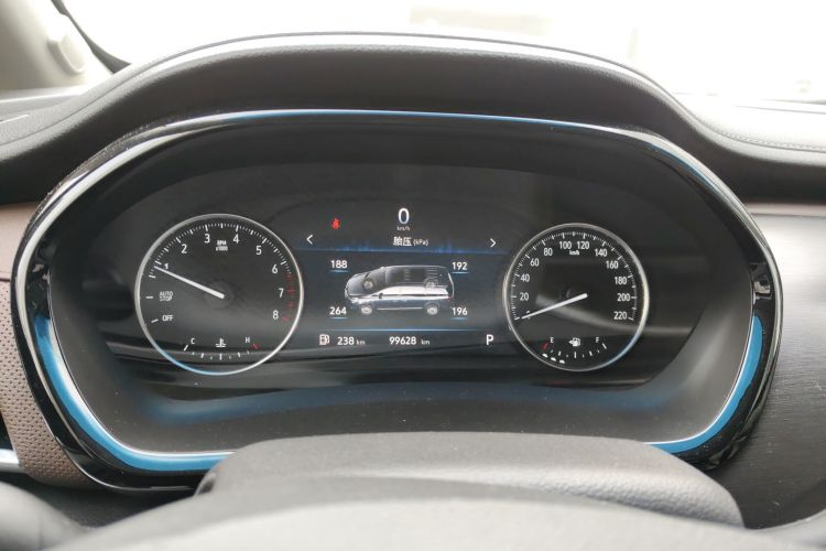 别克GL8 2021款 陆上公务舱 652T 舒适型中控内饰14