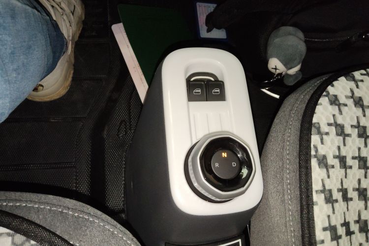 吉利银河 熊猫 2025款 210km 元气熊中控内饰18